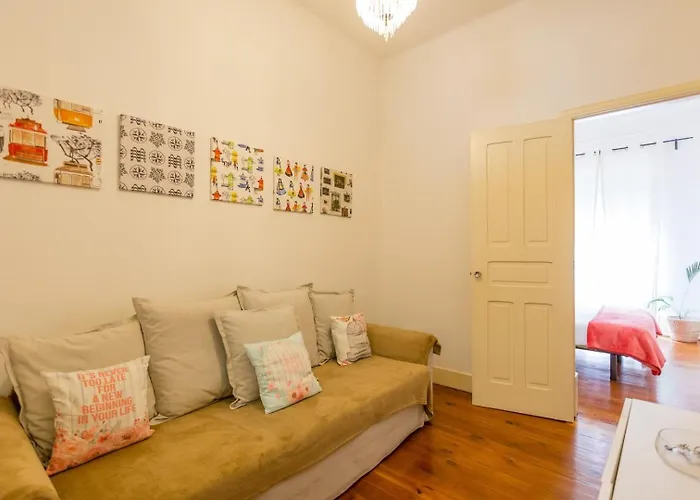 Flat With One Bedroom In Moscavide - Appartamento *