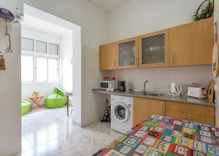 Flat With One Bedroom In Moscavide - Lisbona