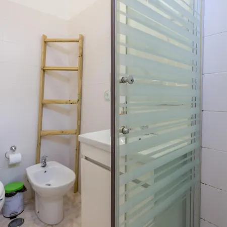 Flat With One Bedroom In Moscavide - Апартаменты