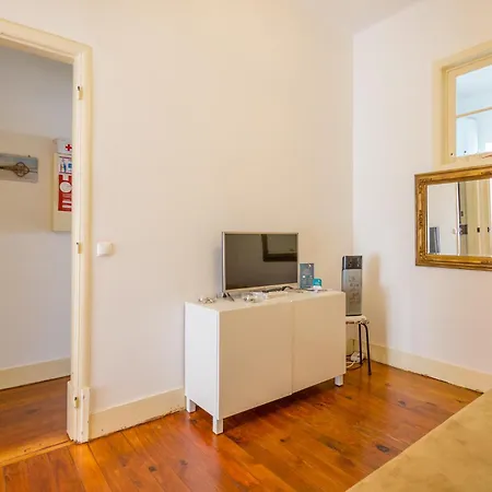 Апартаменты Flat With One Bedroom In Moscavide -