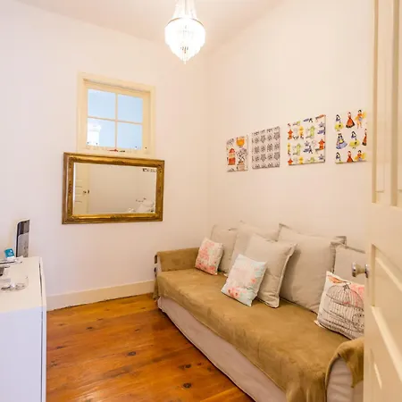 Be Local - Flat With One Bedroom In Moscavide - *